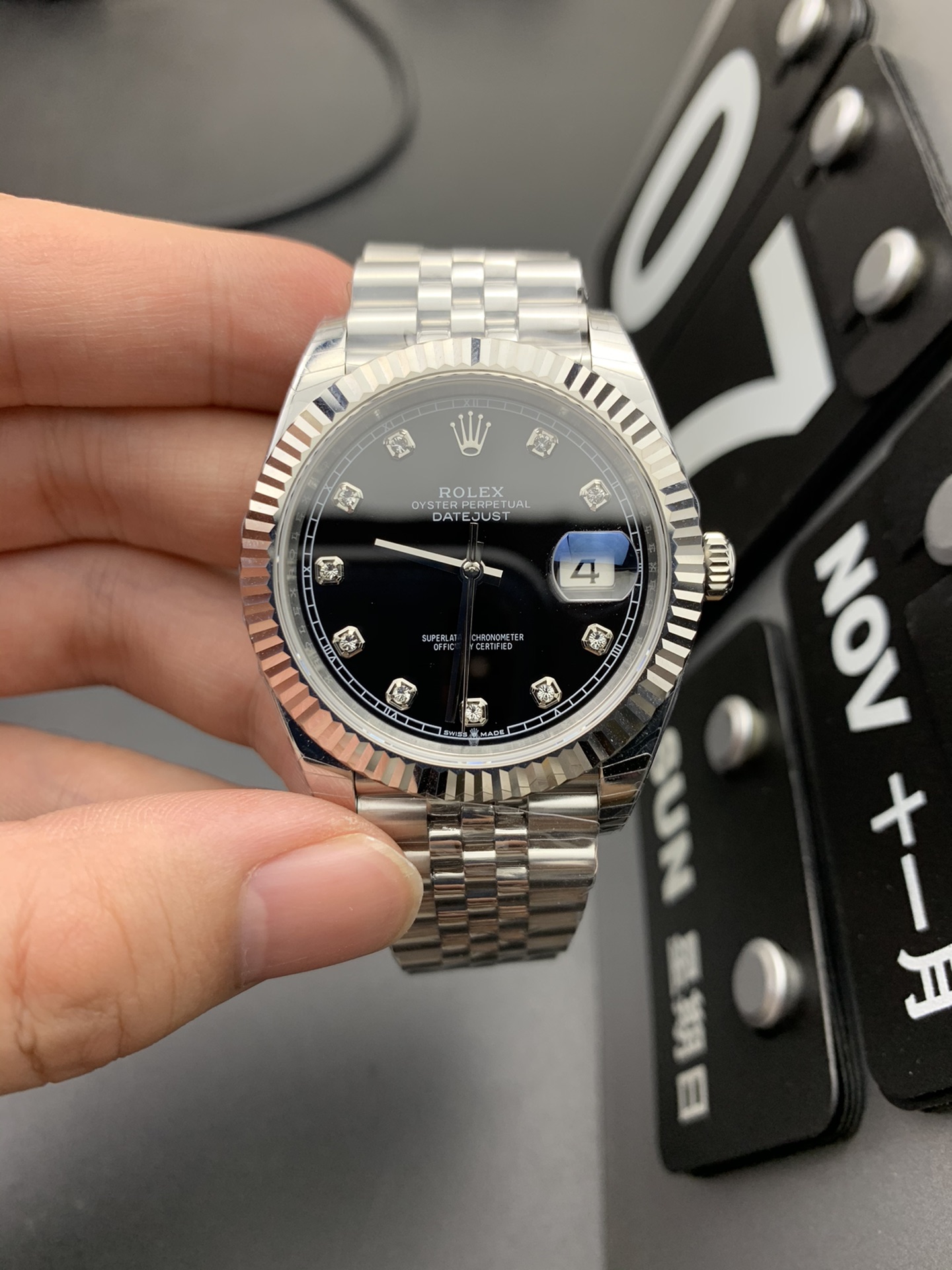 劳力士日志型系列镶钻黑盘自动机械男表