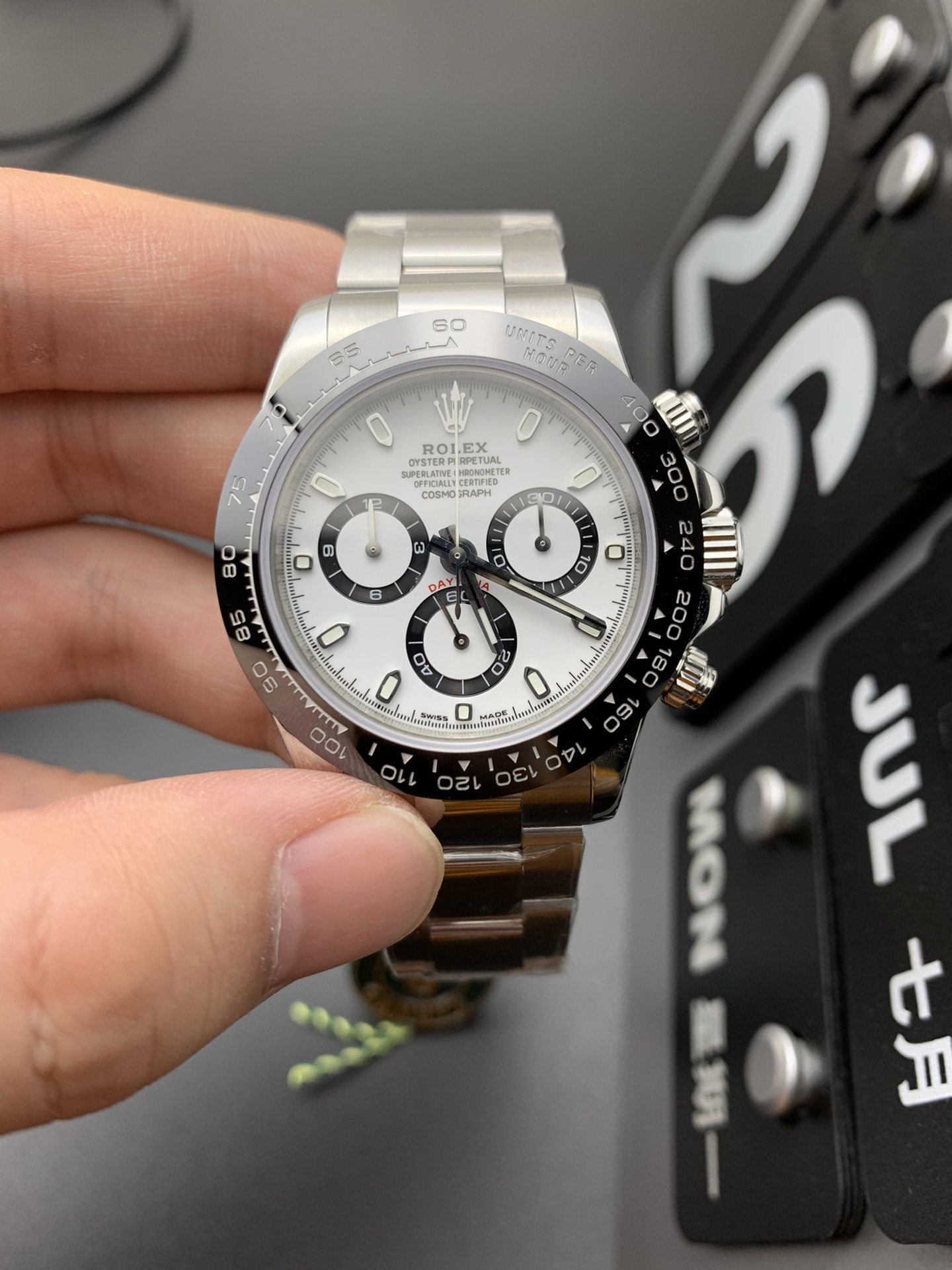 劳力士宇宙计型迪通拿白熊猫钢款复刻腕表