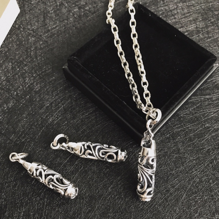 复古做旧镂空花纹圆柱银吊坠项链