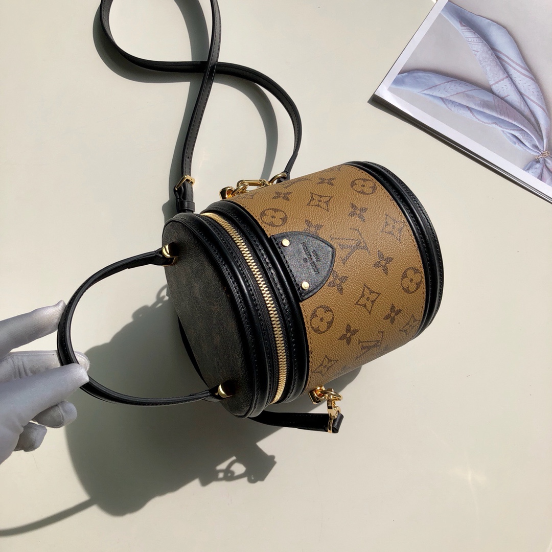 LV老花拼色圆筒手提斜挎包 LV老花拼色圆筒手提斜挎包