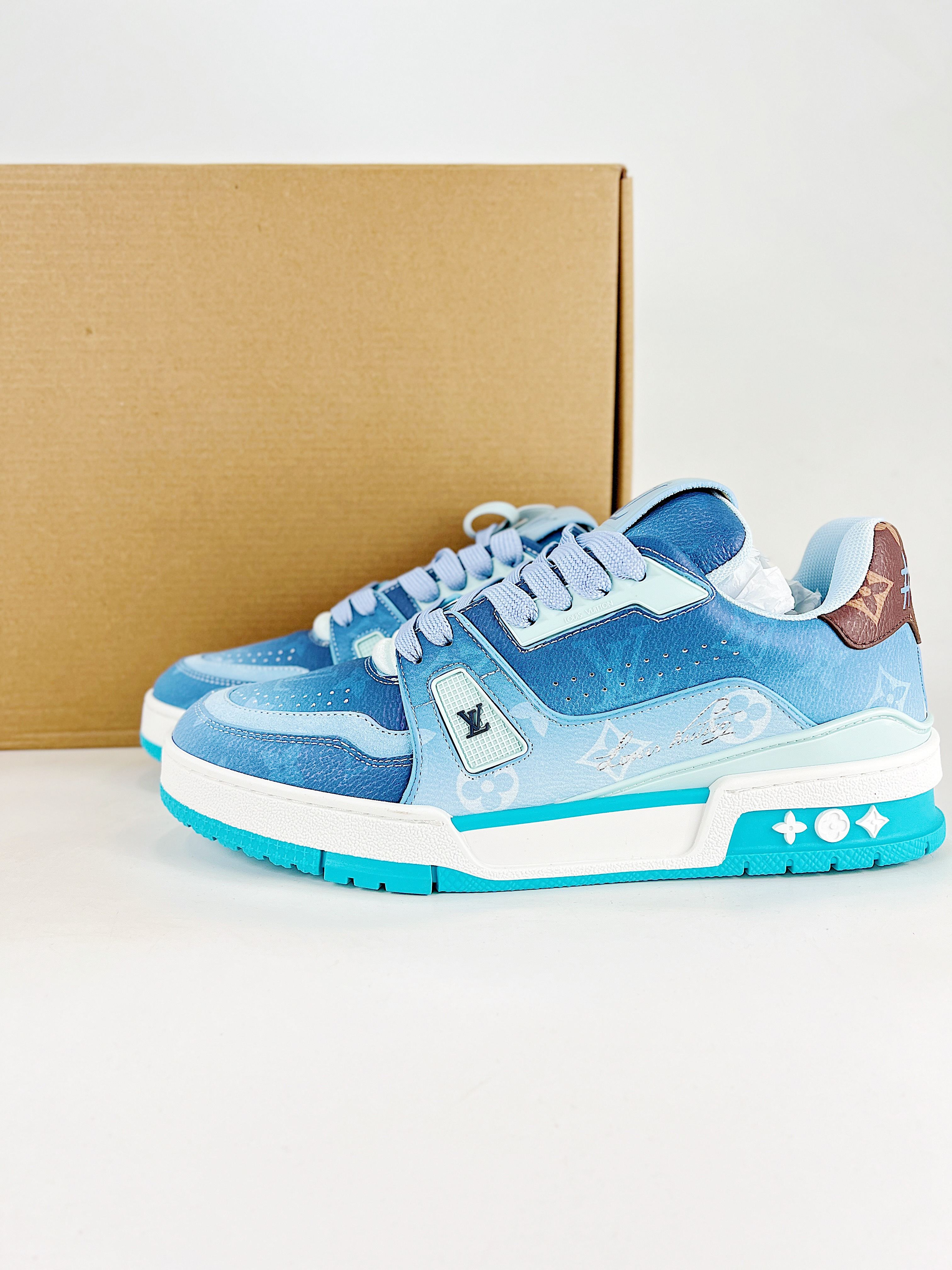 LV路易威登Trainer渐变蓝老花休闲板鞋