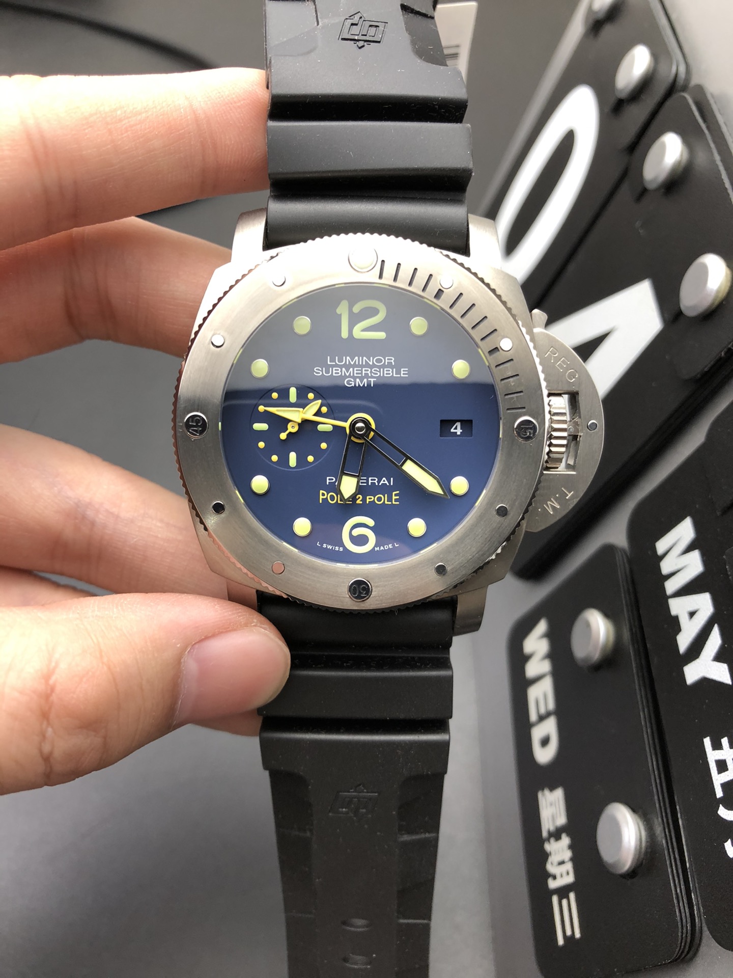 沛纳海Luminor Submersible GMT Pole 2 Pole限量潜水腕表