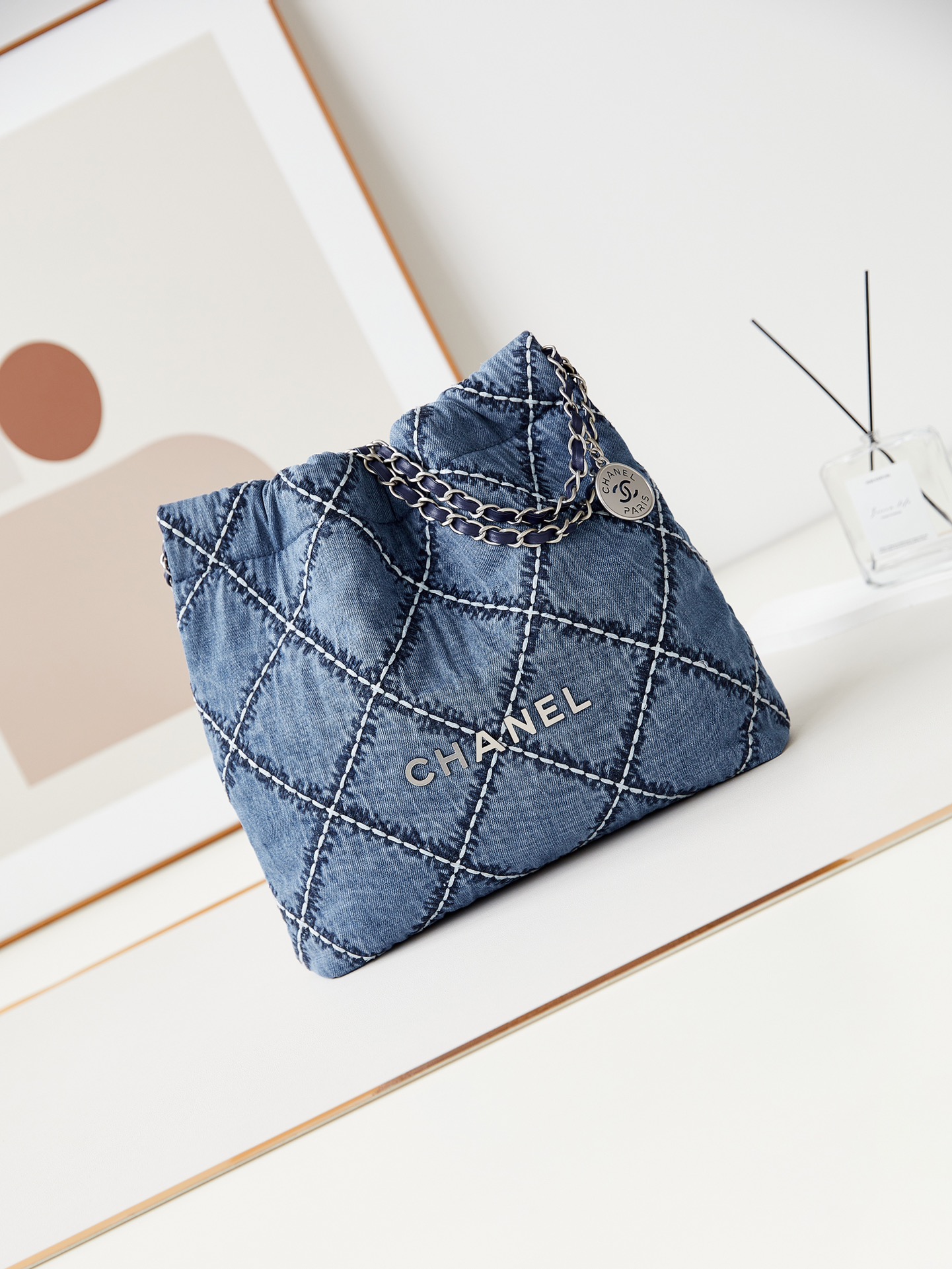 CHANEL 菱格纹水洗牛仔链条托特包