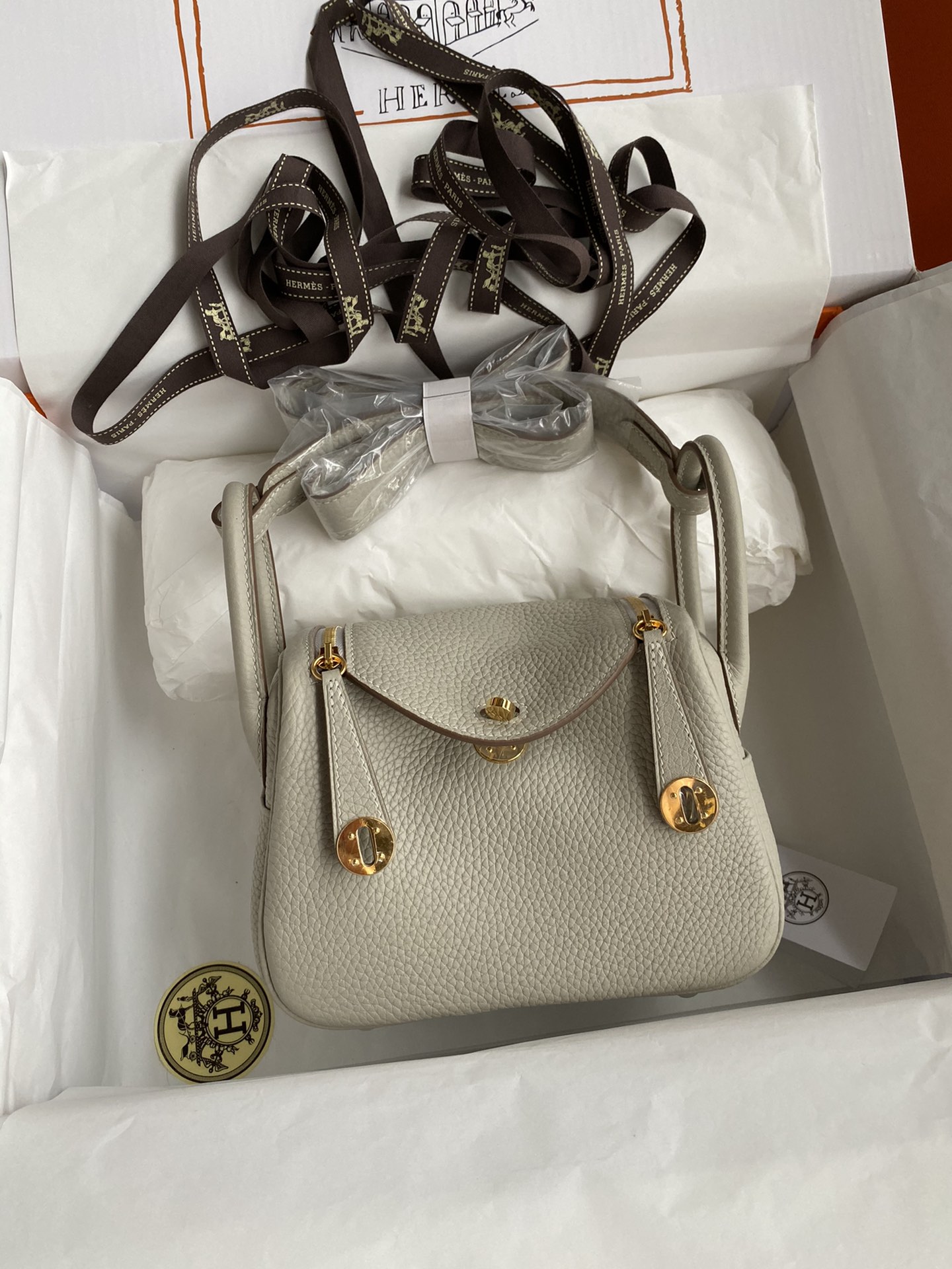 HERMÈS 爱马仕 Lindy Mini 奶昔白荔枝纹真皮手提斜挎包